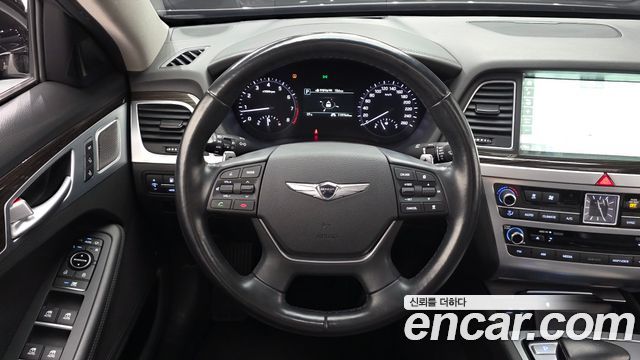 Genesis G80 2018 — photo 19