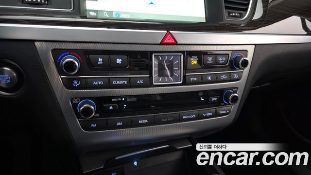 Genesis G80 2018 — photo 23