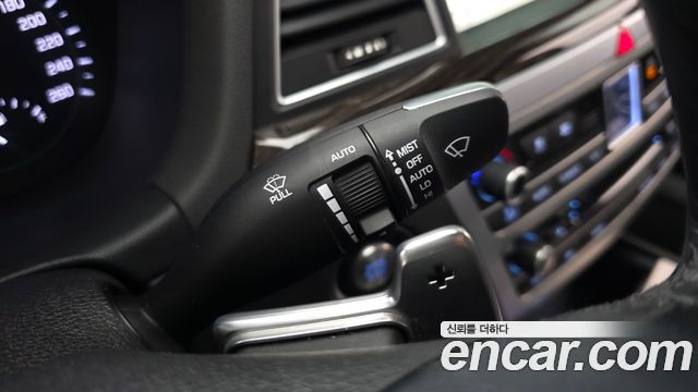 Genesis G80 2018 — photo 26