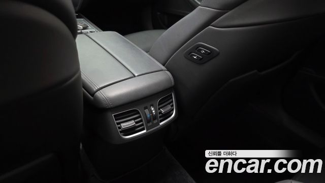 Genesis G80 2018 — photo 29