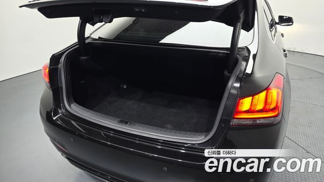 Genesis G80 2018 — photo 34