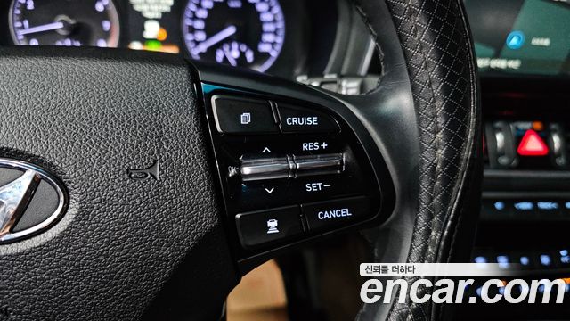 Hyundai Grandeur 2018 — photo 22
