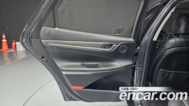 Hyundai Grandeur 2018 — photo 15