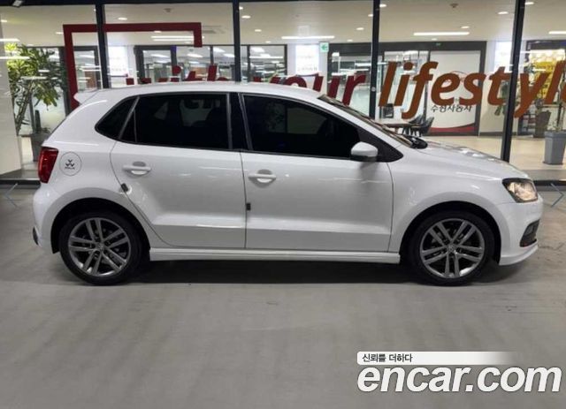 Volkswagen Polo 2016 — photo 3