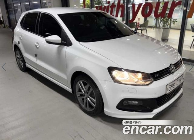 Volkswagen Polo 2016 — photo 6