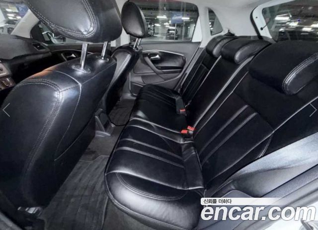 Volkswagen Polo 2016 — photo 7
