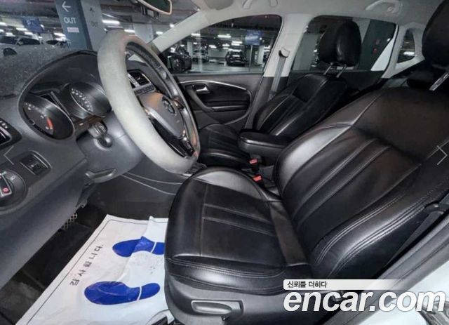 Volkswagen Polo 2016 — photo 19