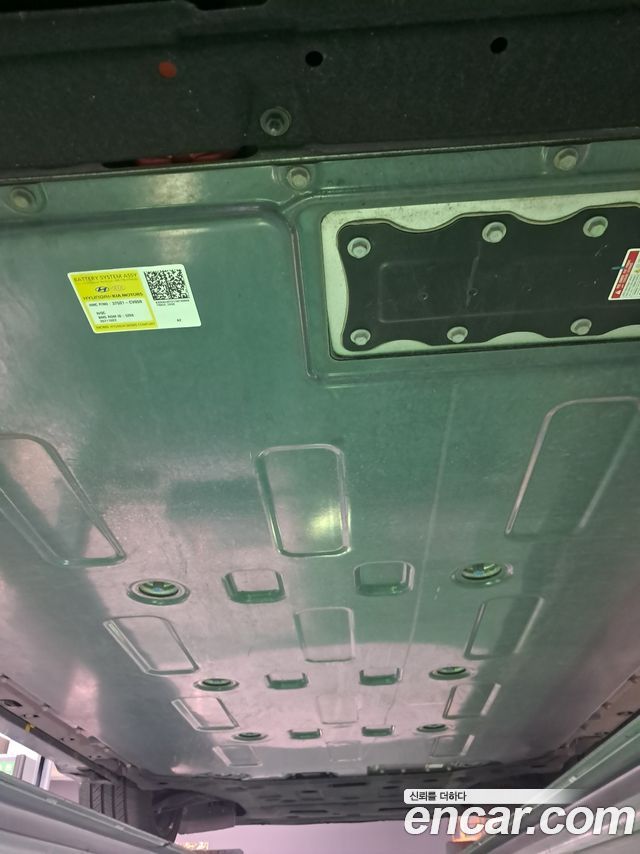 Kia EV6 2022 — photo 17