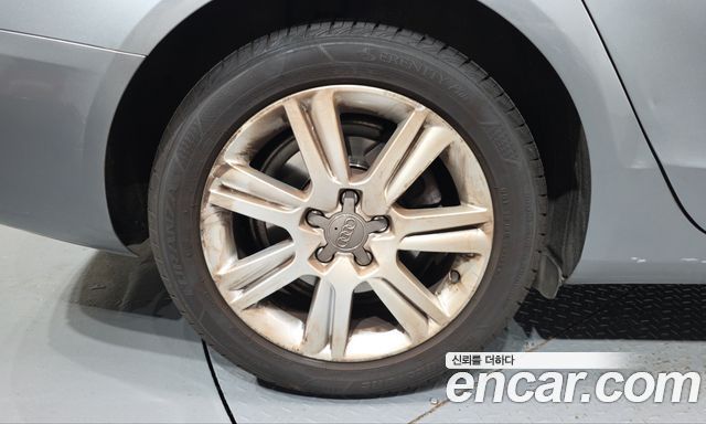 Audi A4 2009 — photo 5