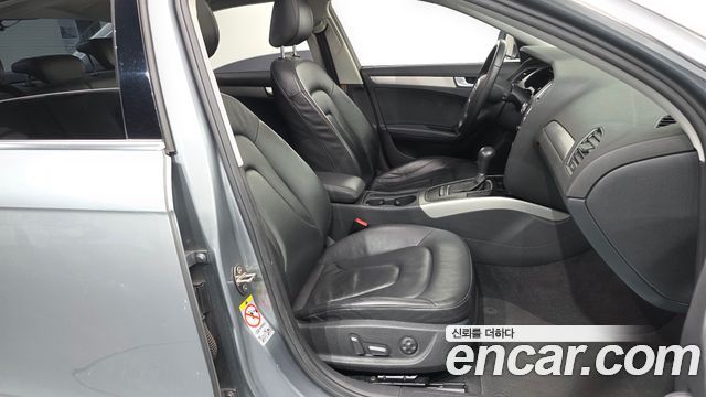 Audi A4 2009 — photo 17