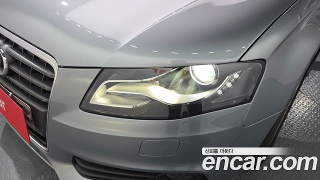 Audi A4 2009 — photo 8