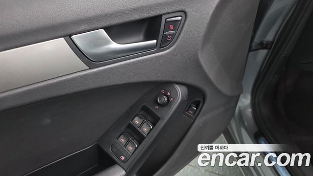 Audi A4 2009 — photo 34