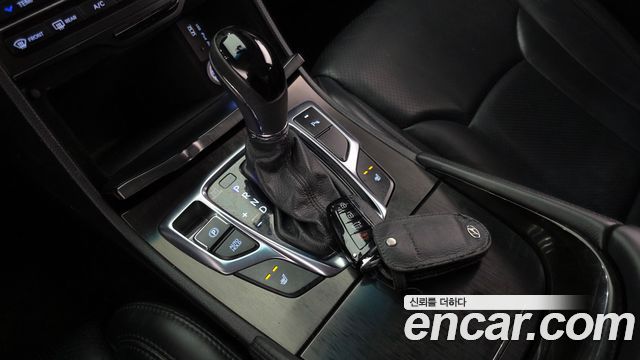 Hyundai Grandeur 2016 — photo 12