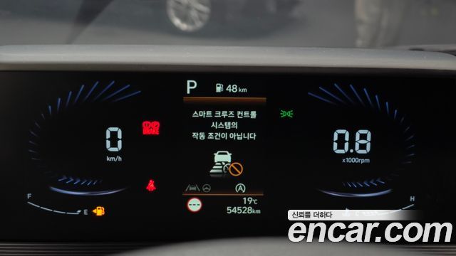 Hyundai Staria 2022 — photo 8