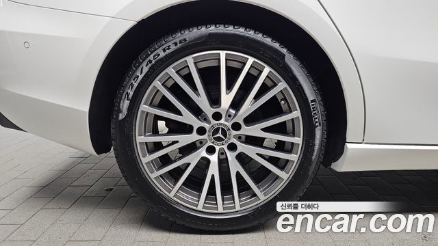 Mercedes-Benz A-Class 2021 — photo 5