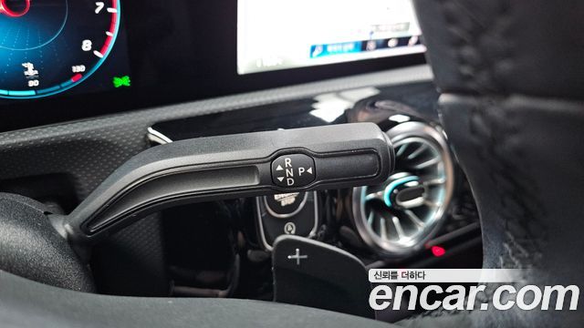 Mercedes-Benz A-Class 2021 — photo 12