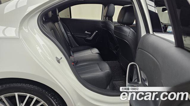 Mercedes-Benz A-Class 2021 — photo 17