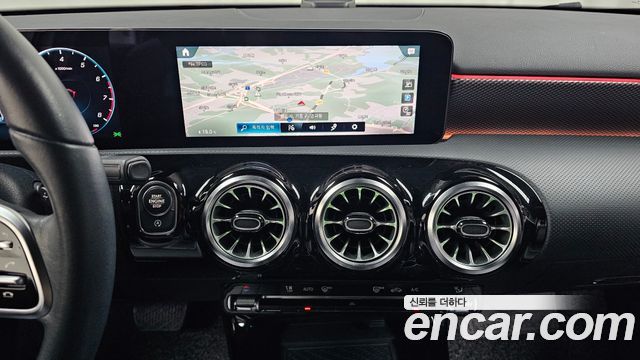 Mercedes-Benz A-Class 2021 — photo 18