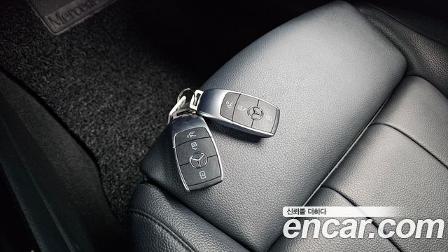 Mercedes-Benz A-Class 2021 — photo 21