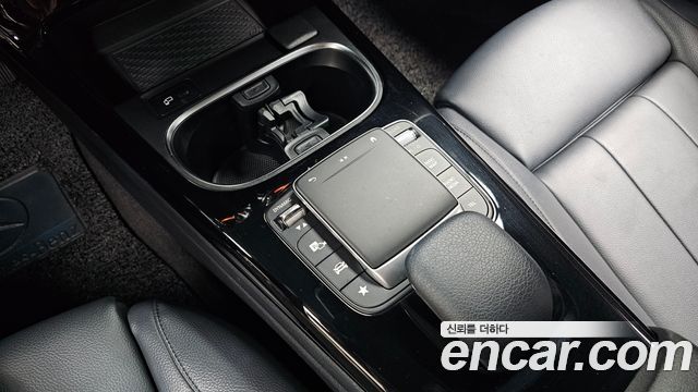 Mercedes-Benz A-Class 2021 — photo 25