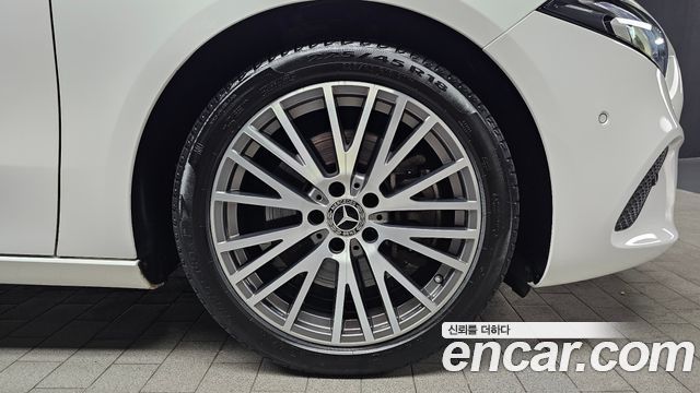 Mercedes-Benz A-Class 2021 — photo 7