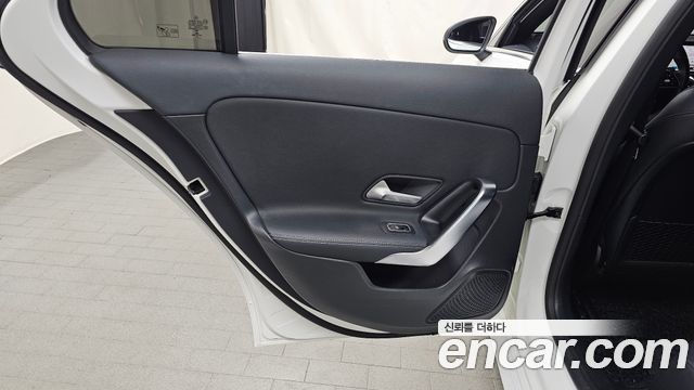 Mercedes-Benz A-Class 2021 — photo 15