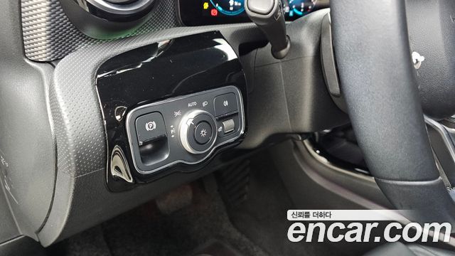 Mercedes-Benz A-Class 2021 — photo 27