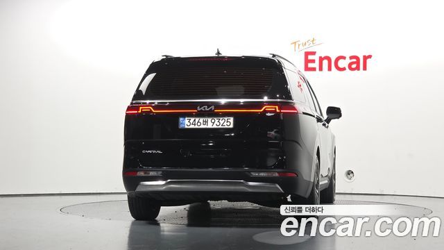 Kia Canival 2023 — photo 4