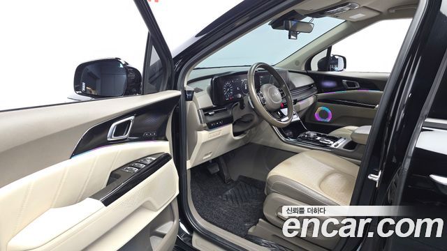 Kia Canival 2023 — photo 13