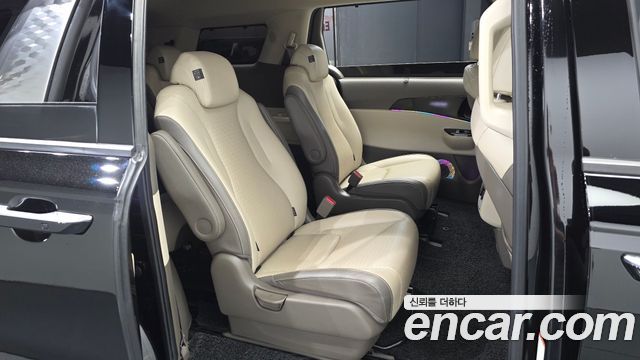 Kia Canival 2023 — photo 18
