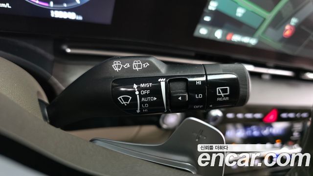 Kia Canival 2023 — photo 23