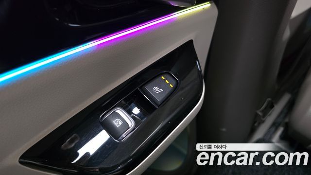 Kia Canival 2023 — photo 25