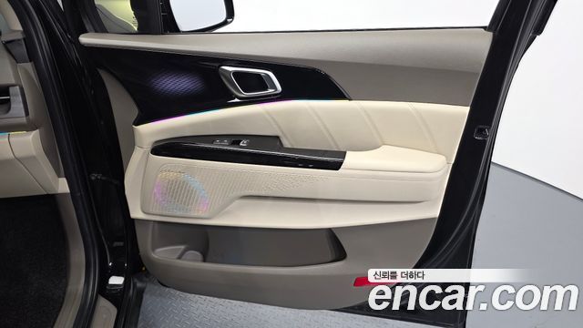 Kia Canival 2023 — photo 15