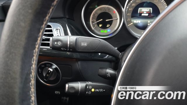 Mercedes-Benz CLS-Class 2016 — photo 19