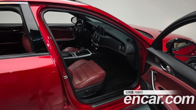 Kia Stinger 2018 — photo 17