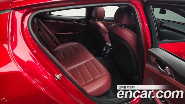 Kia Stinger 2018 — photo 18