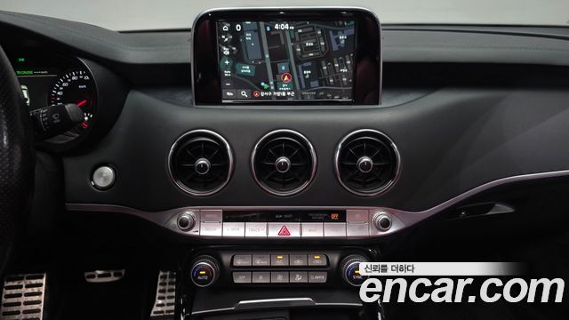 Kia Stinger 2018 — photo 20