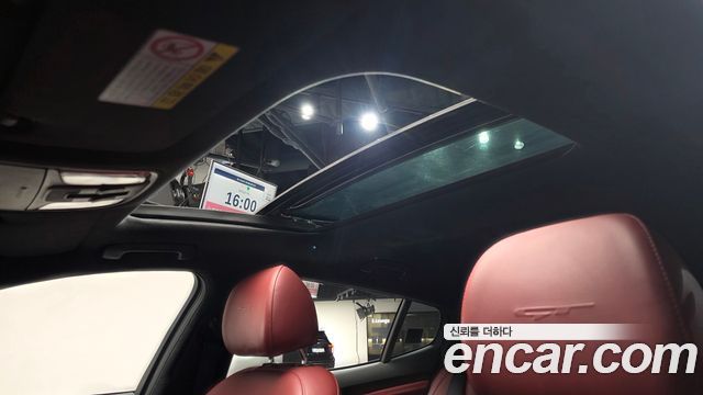 Kia Stinger 2018 — photo 23
