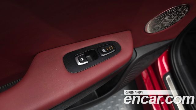 Kia Stinger 2018 — photo 25