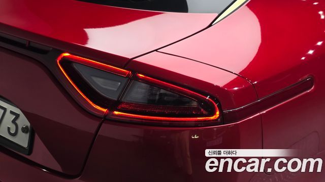 Kia Stinger 2018 — photo 9