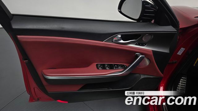 Kia Stinger 2018 — photo 14