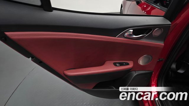 Kia Stinger 2018 — photo 15