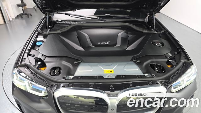 BMW iX3 2024 — photo 6
