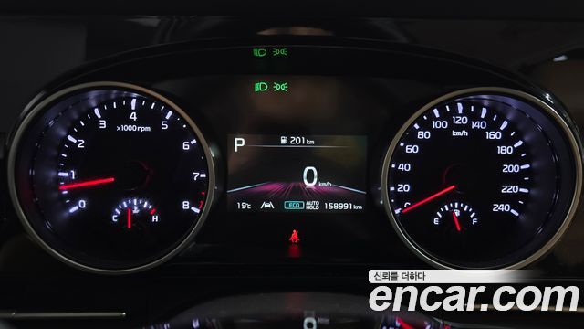 Kia Canival 2023 — photo 11