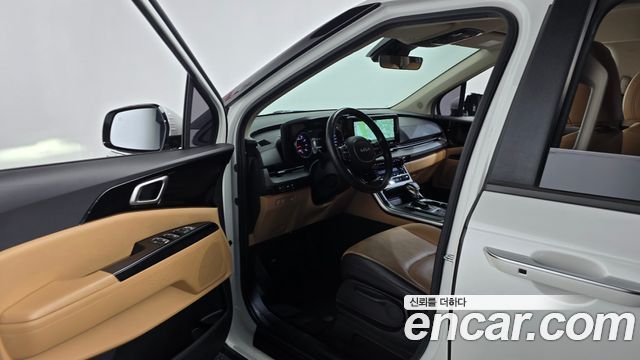 Kia Canival 2023 — photo 13
