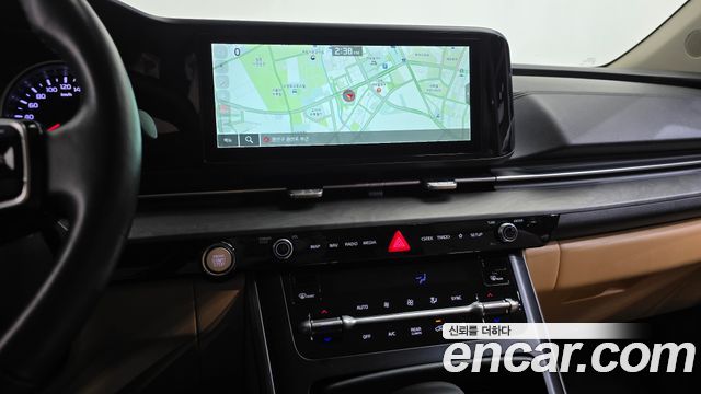 Kia Canival 2023 — photo 18