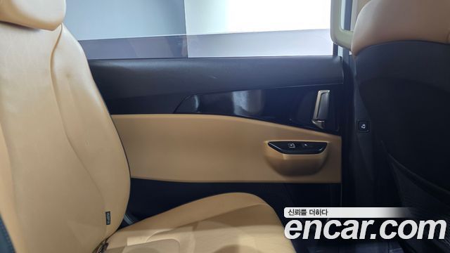 Kia Canival 2023 — photo 15