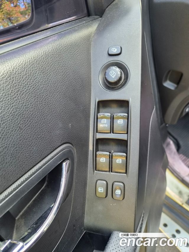 KG Mobility KORANDO 2012 — photo 12