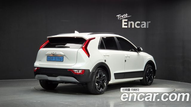 Kia Niro 2023 — photo 2