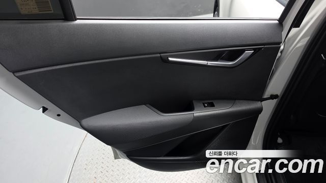 Kia Niro 2023 — photo 15